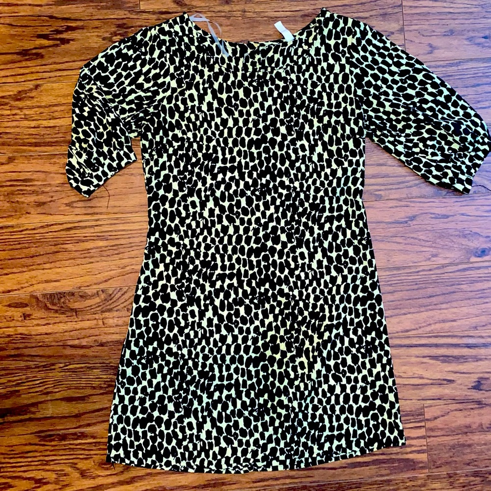 Mind Code Black/Yellow Dress w/ Cut-Outs on Sleeve (3/4 Sleeves)